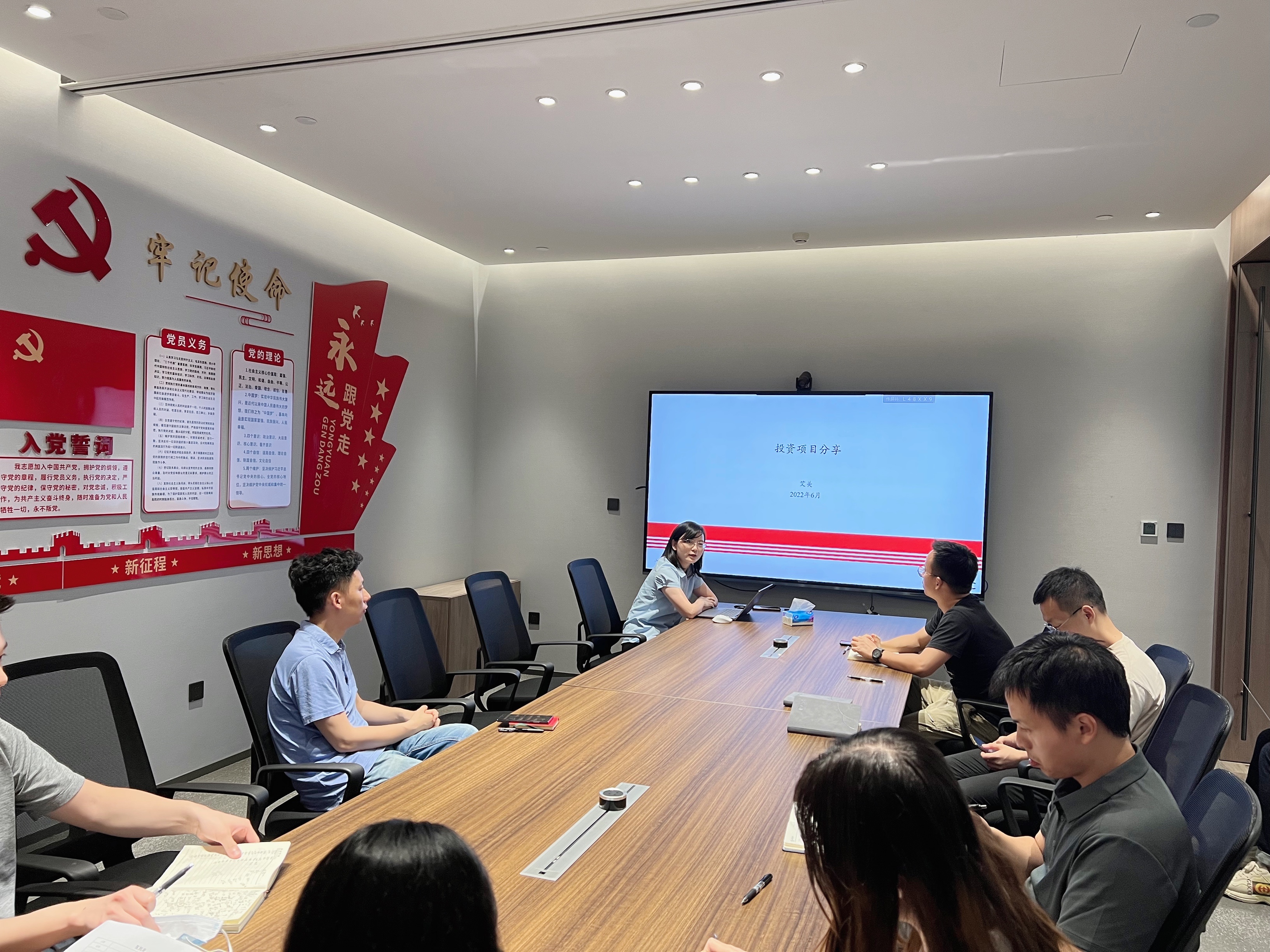 艾美.jpg 艾美.jpg